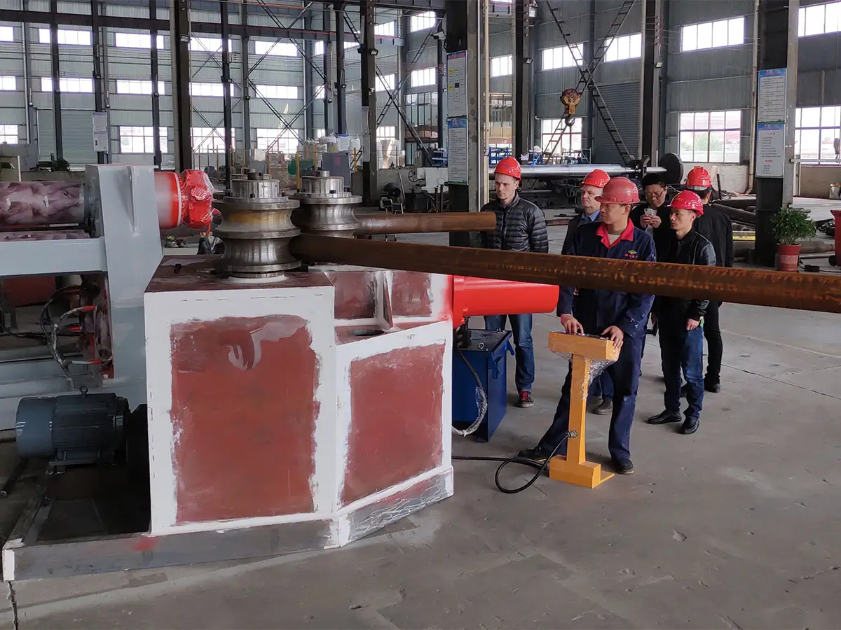 Customer conducted on-site machine testing at LONGXU factory
