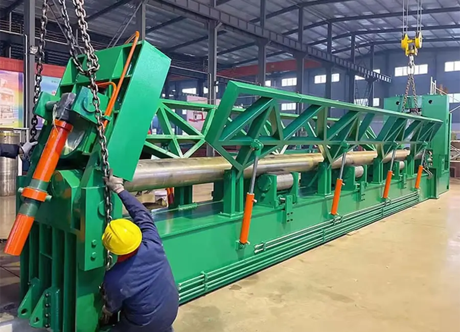 special-rolling-machine-for-oil-tank-truck-04