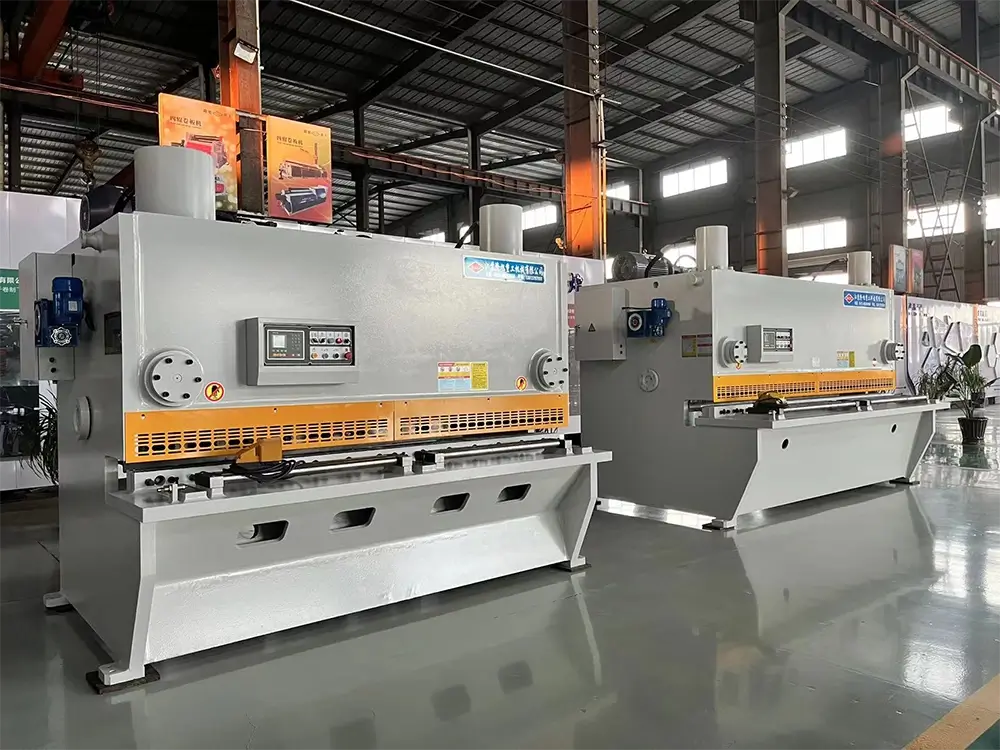 longxu-brand-cnc-qc11y-20x2500-hydraulic-guillotine-shearing-machine-07