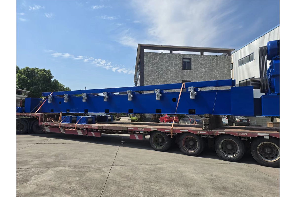 Shipbuilding-plate-rolling-machine-2